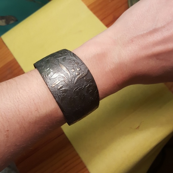 Beautiful Floral Cuff - Picture 2 of 5